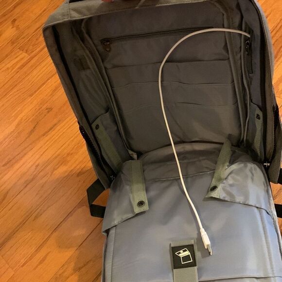 SLOTRA NWT gray laptop backpack unisex - Picture 7 of 16